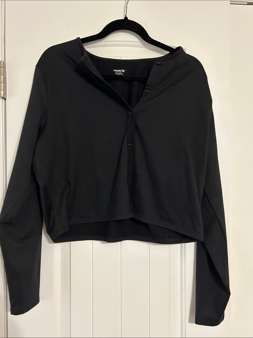 Old Navy Black Cropped Button-Front Long-Sleeve Top - Modern Crop